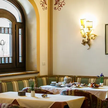 Posta R.t.a. Hotel 3*
